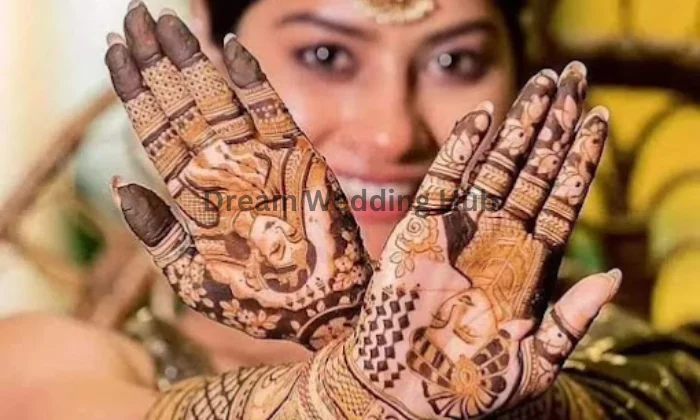 ROBIN MEHANDI DESIGNER